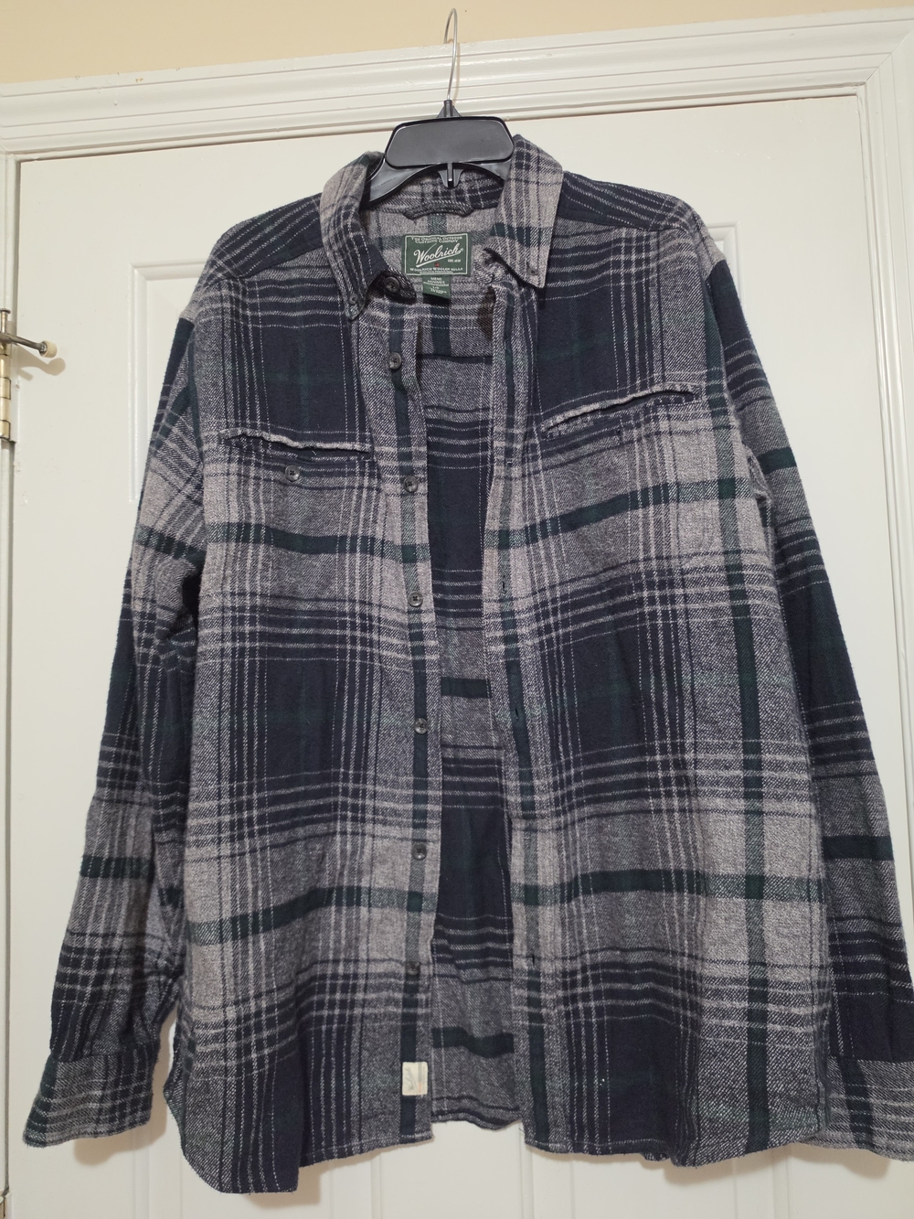 Woolrich Men's Black, Gray & Dark Green Plaid Button-Down Flannel Shirt